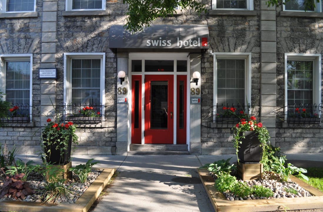 Welcome to the Swiss Hotel Swiss Hotel