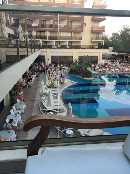 Pool Glamour Resort & Spa