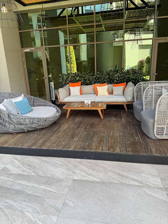 Außenansicht Acanthus Cennet Barut Collection