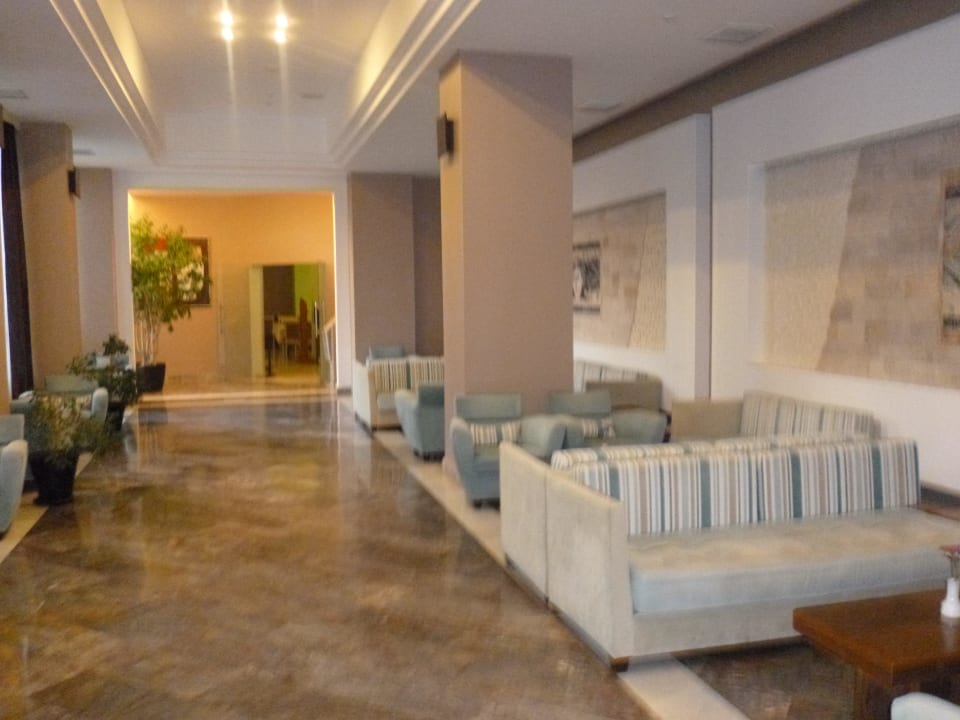 Zum Speisesaal Hotel Babaylon