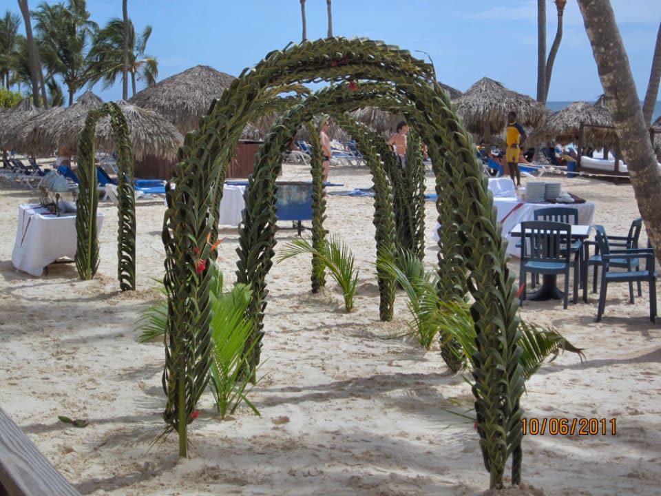 Aufbau Grillen am Strand Punta Cana Princess All Suites Resort & Spa