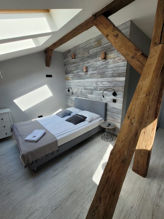 Zimmer Ruumz Bed & Rest