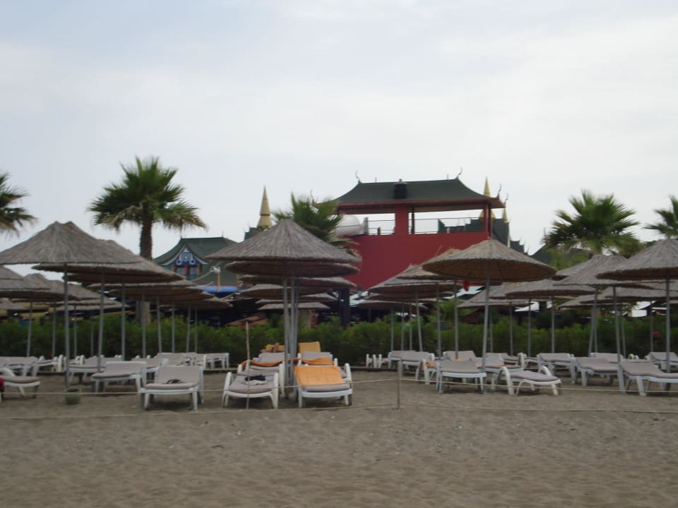 Blick vom Strand auf Hotel Siam Elegance Hotels & Spa