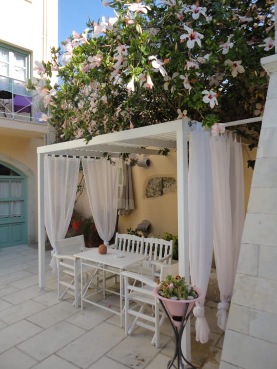 Traumhafter Innenhof Hotel Mythos