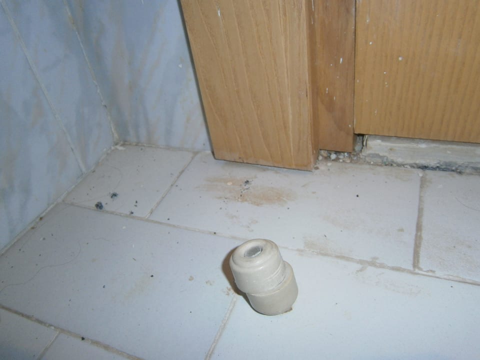 "das frisch geputzte "WC Zimmer,verdreckt Hotel Amir Palace