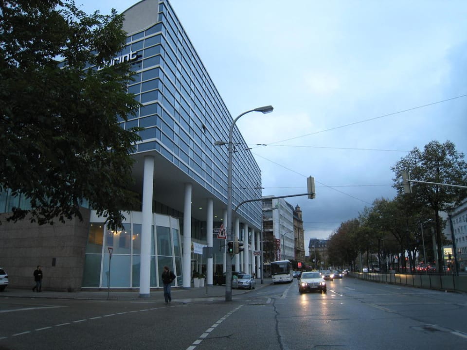 Hotelansicht vom Friedrichsring Dorint Kongresshotel Mannheim