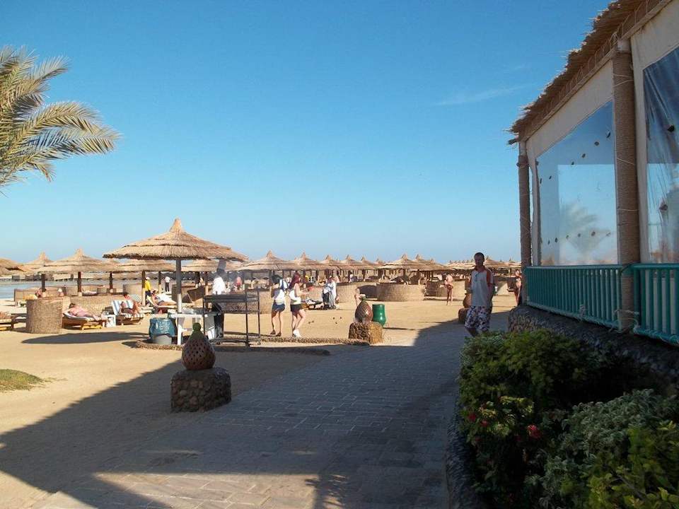 Przed barem Hotel Titanic Palace