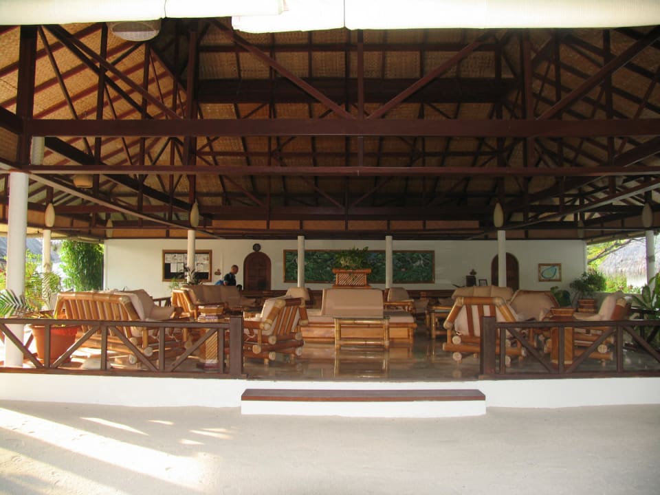 Lobby Angaga Island Resort
