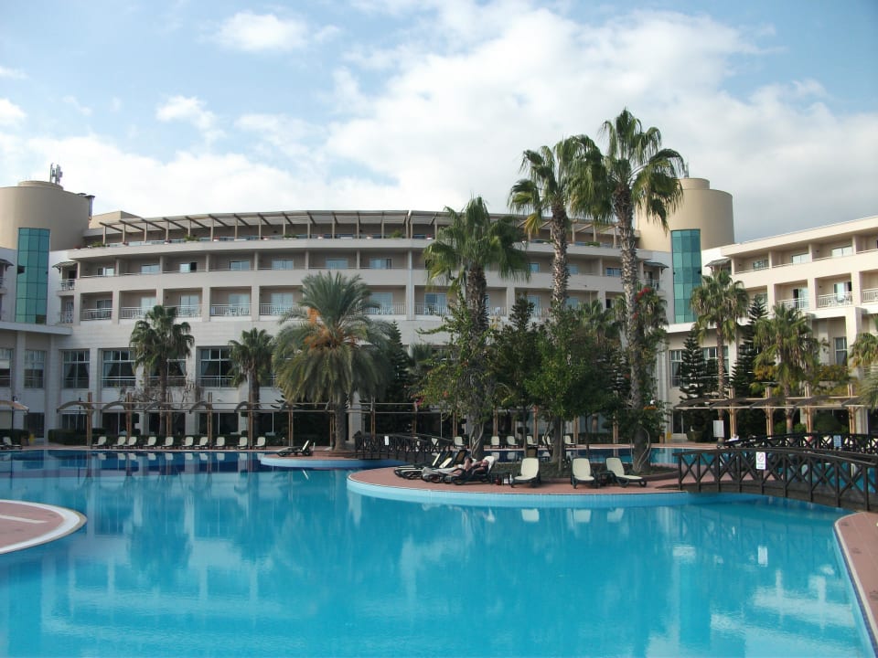 Blick auf das "Neue Gebäude" Rixos Premium Tekirova