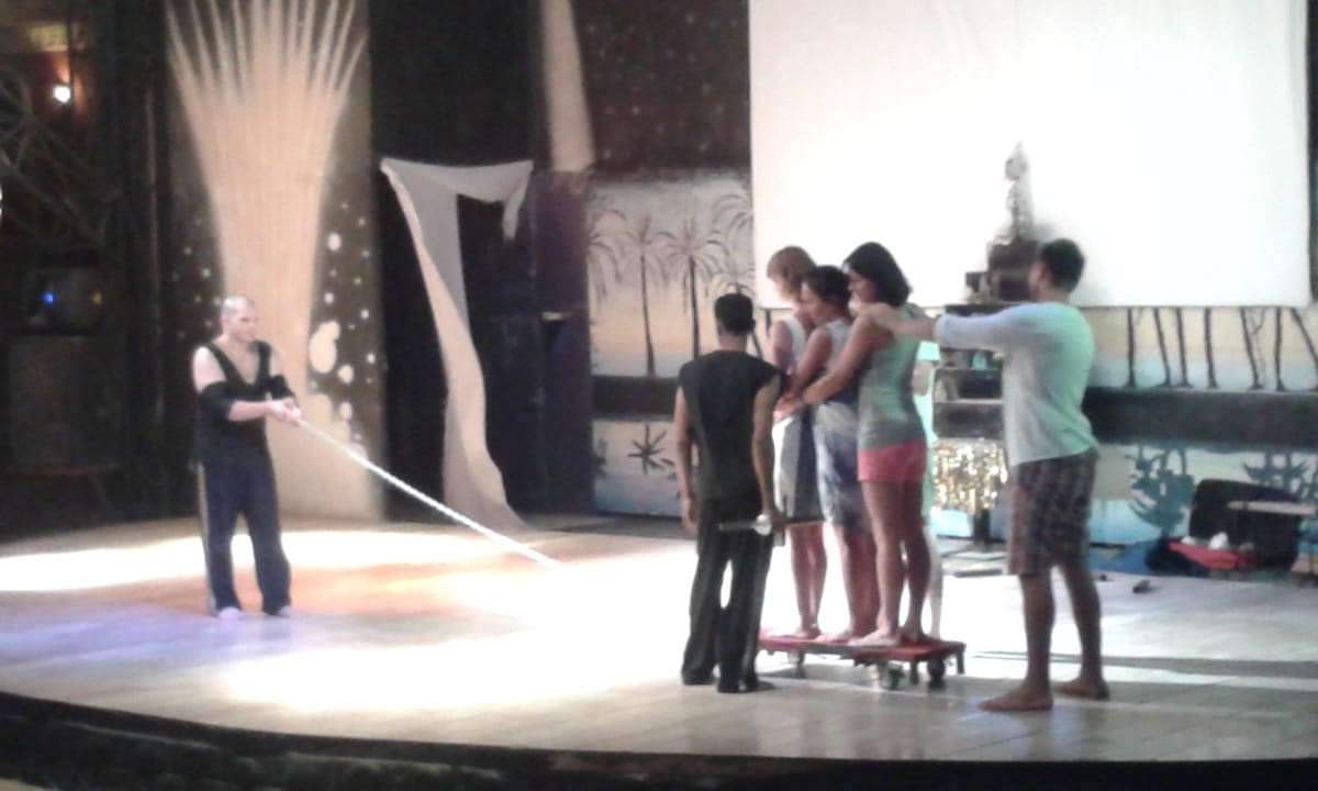 Animacje wieczorne - fakir Pickalbatros Alf Leila Wa Leila Resort - Neverland Hurghada