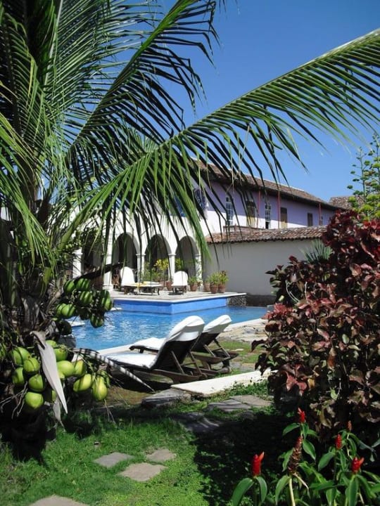 Patio with pool Mansion De Chocolate