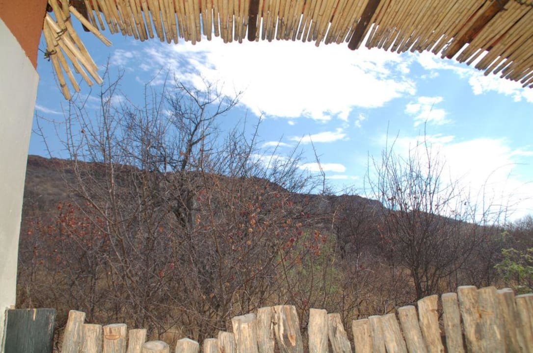 Blick zum Little Waterberg Hotel Waterberg Guestfarm Schneider