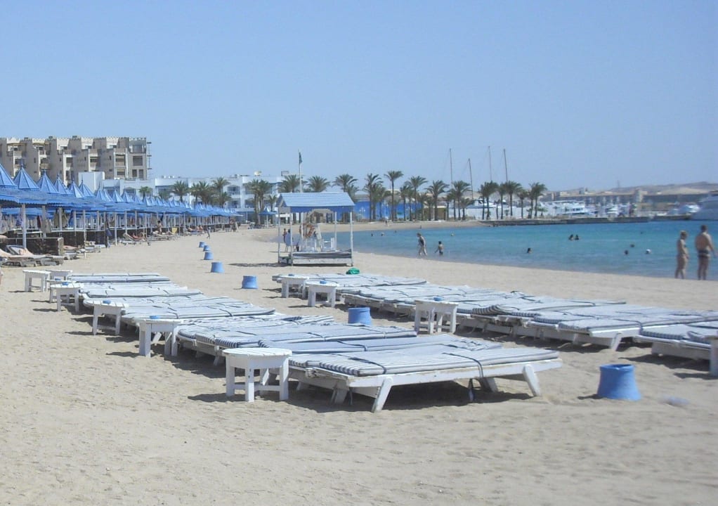Südlicher Strandabschnitt Blick nach Norden The Grand Hotel Hurghada