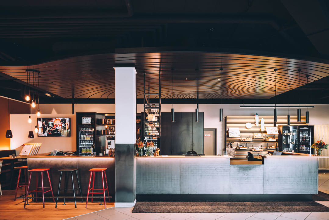 Rezeption und Bar Vienna House Easy Neckarsulm