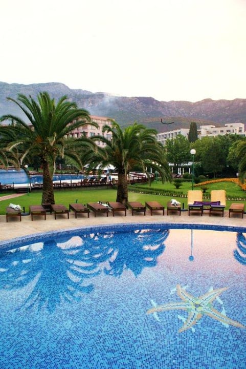 Basen Iberostar Waves Bellevue