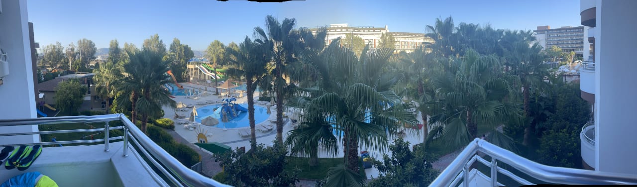 Ausblick Hotel Royal Garden Beach