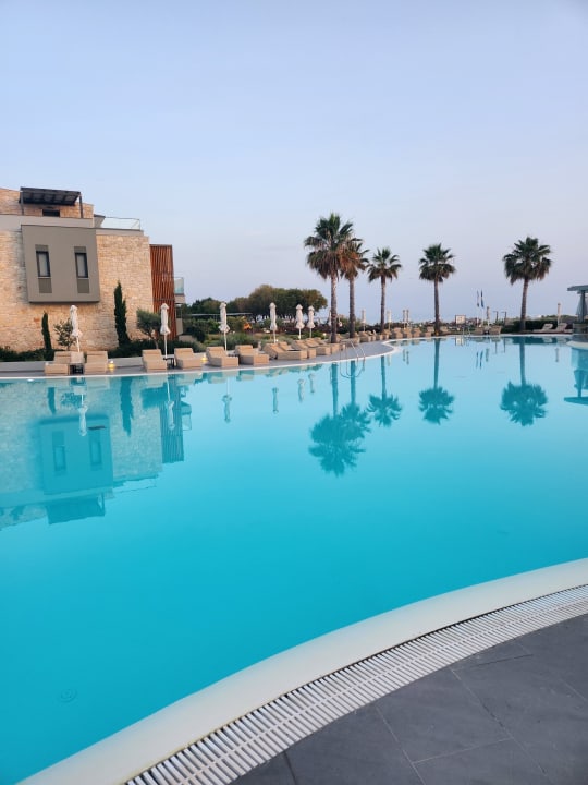 Pool Portes Lithos Luxury Resort