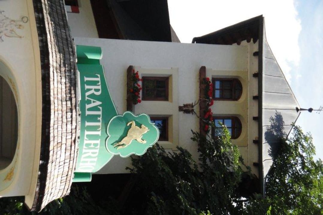 Turmzimmer von aussen Hotel GUT Trattlerhof & Chalets