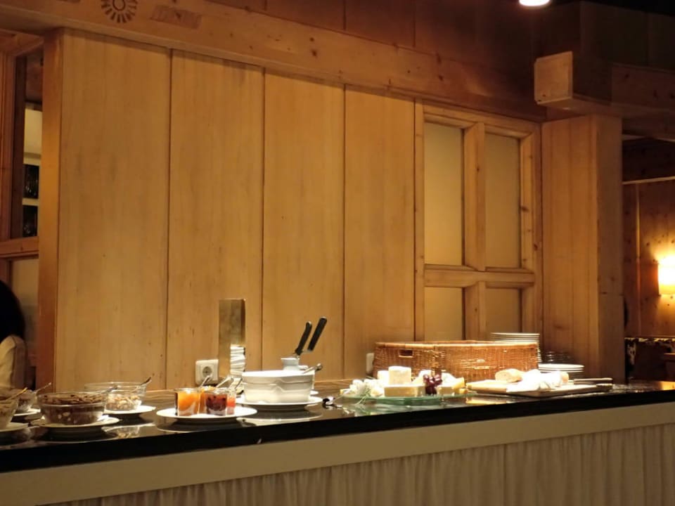 Käsebuffet Familien- & Gartenhotel Theresia