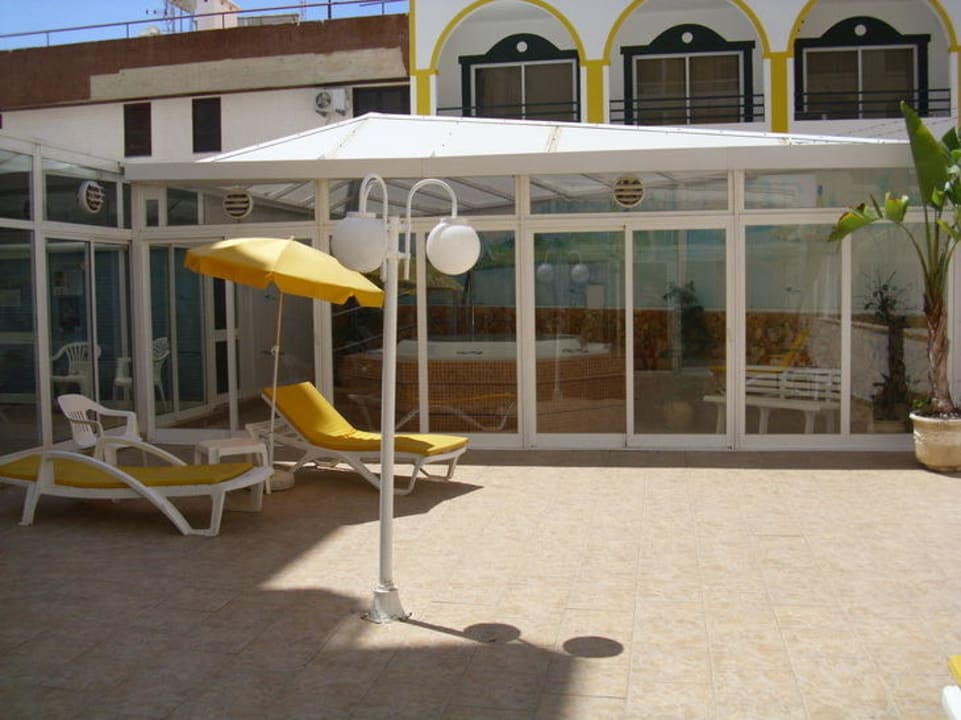 Jacuzzi mit Ruhebereich Hotel Calema