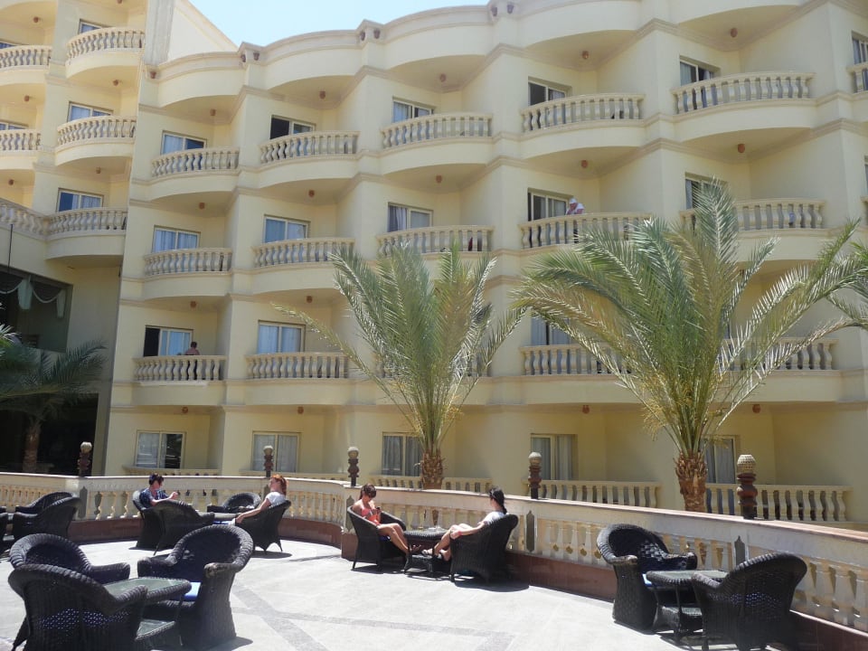 Территория оттеля Riviera Aqua Park Resort