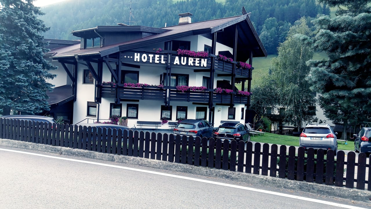 Außenansicht Hotel Auren
