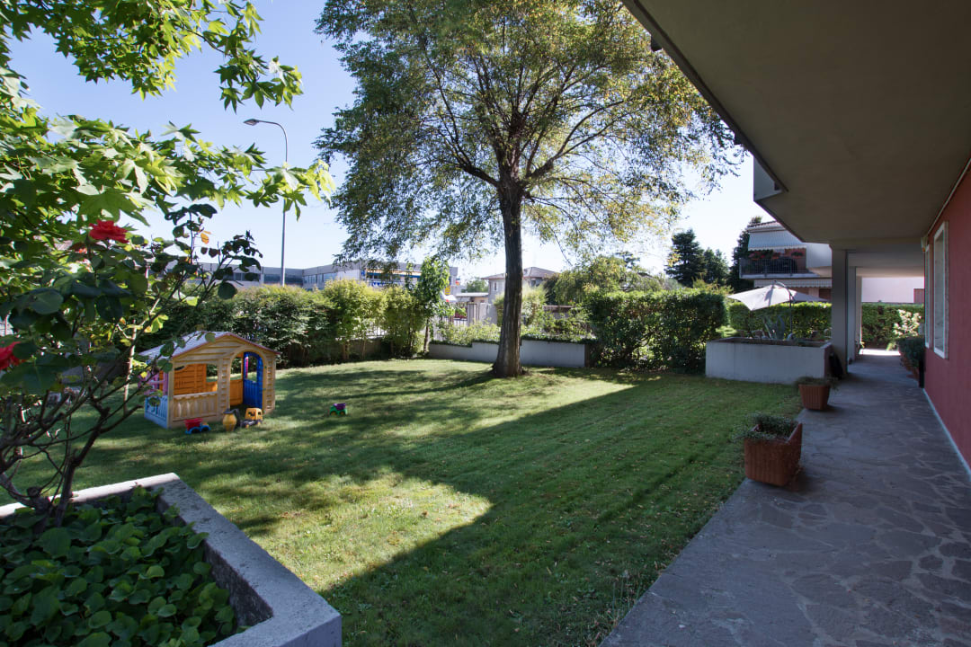 Gartenanlage Villa Boninsegna - Wine Enoteca Verdi -