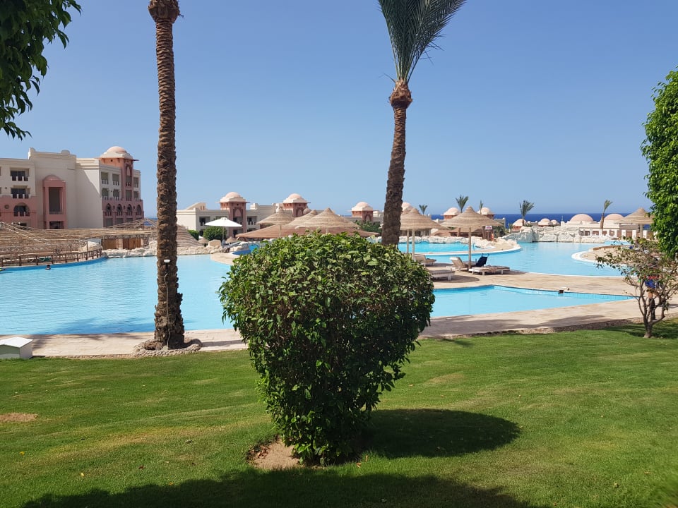 Pool Serenity Alpha Beach