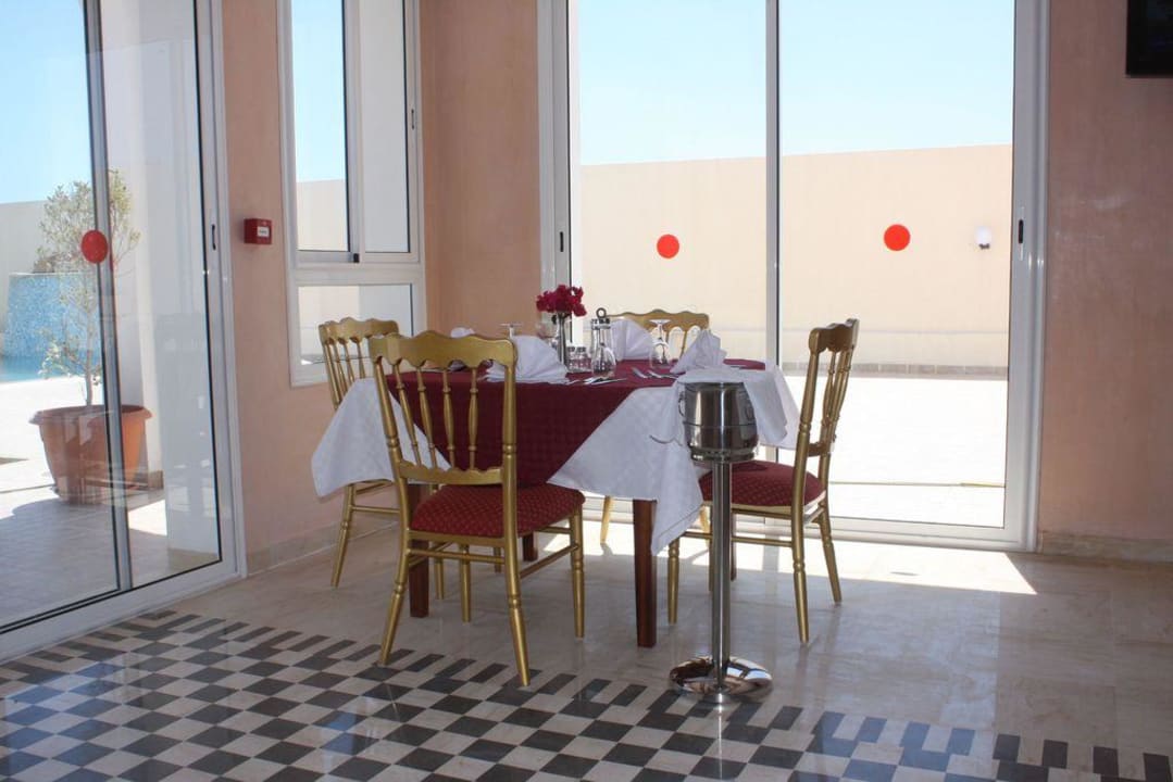 Votre restaurant a la carte Pallax Residence