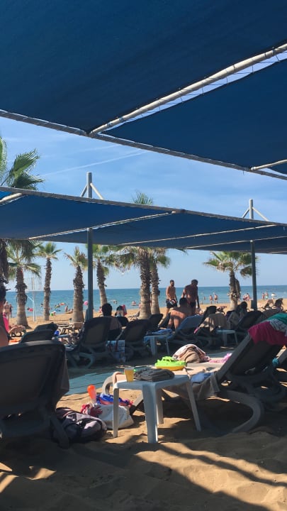 Strand Club Grand Side