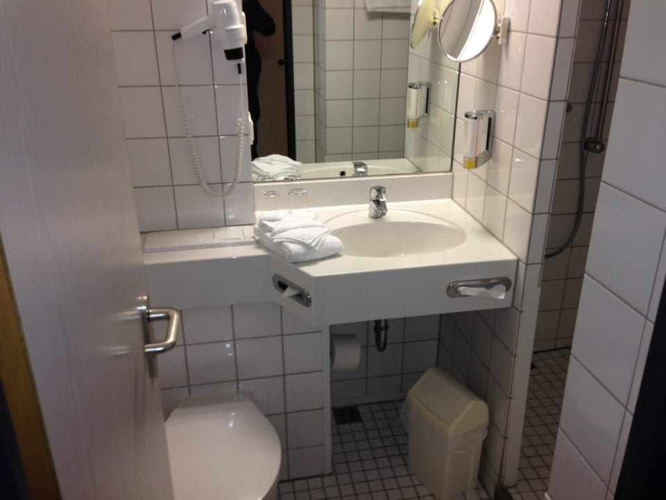 Bad H+ Hotel Köln Brühl