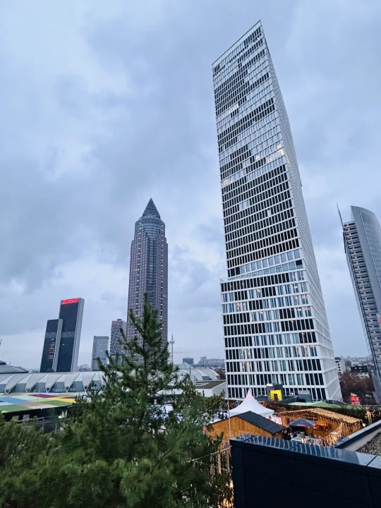 Ausblick H+ Hotel Frankfurt Eschborn