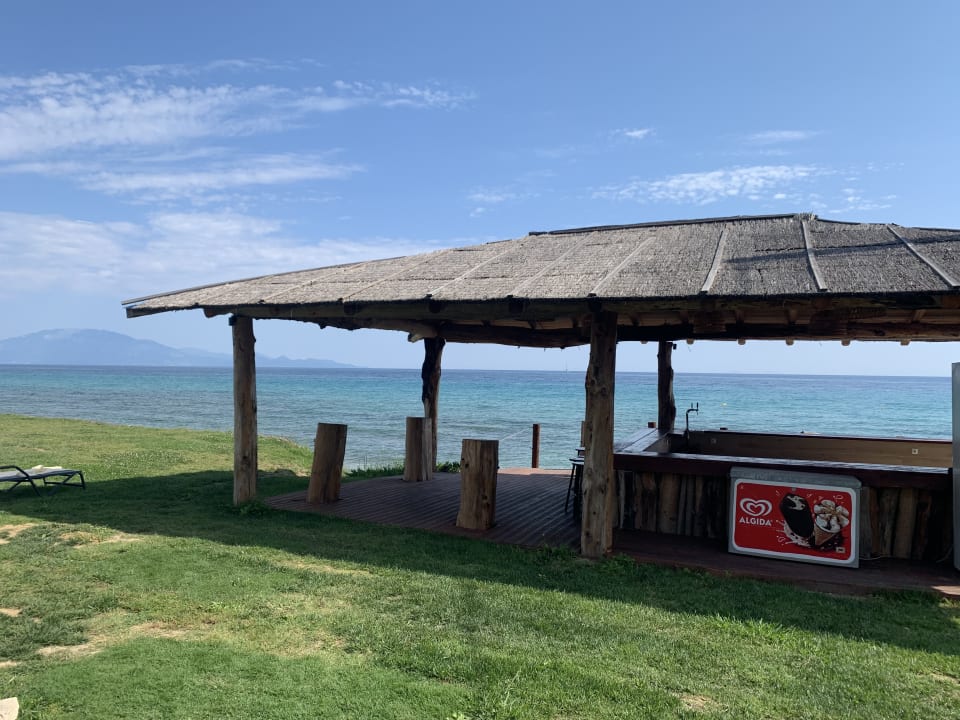 Strand Cavo Orient Beach Hotel & Suites