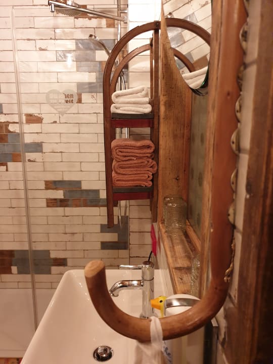 Zimmer Alles Paletti Karls Upcycling Hotel