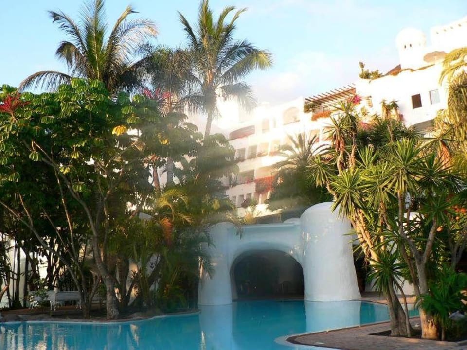 Hotel vom Poolbereich gesehen Dreams Jardín Tropical