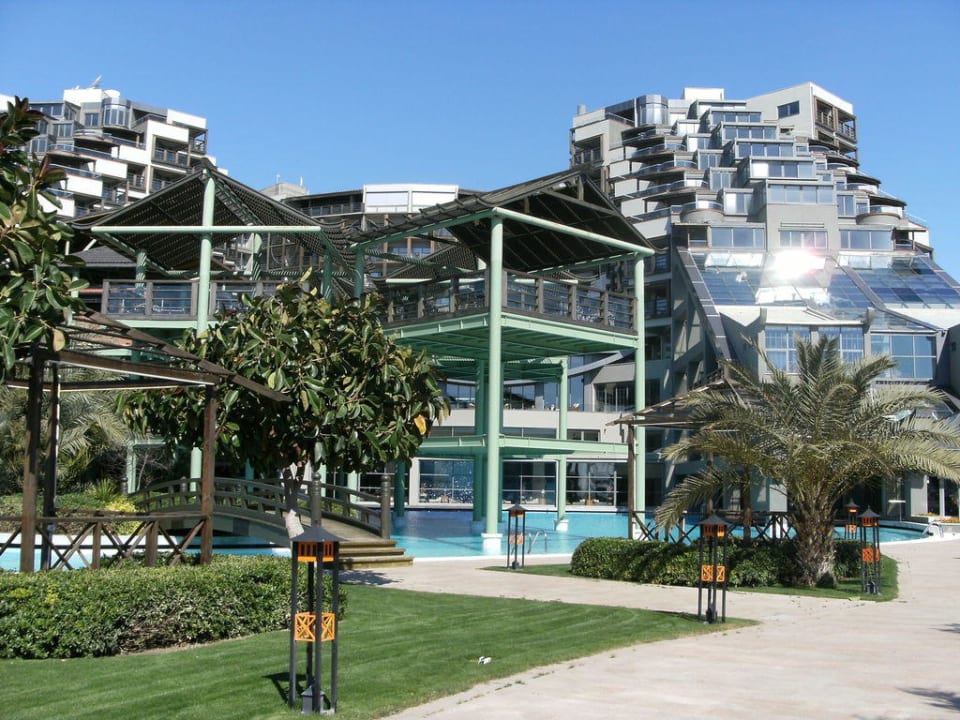 Blick auf das Hotel Limak Lara Deluxe Hotel & Resort