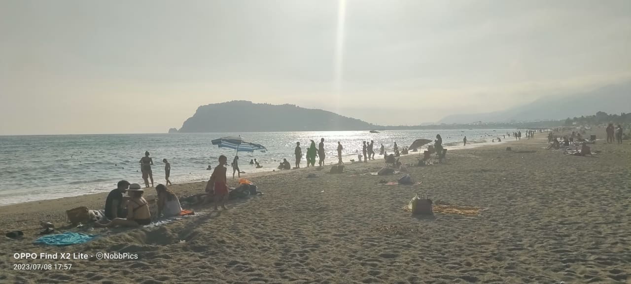 Strand Blue Diamond Alya