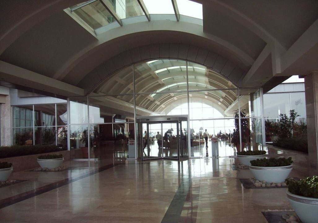 Eingang Hotel Miracle Resort