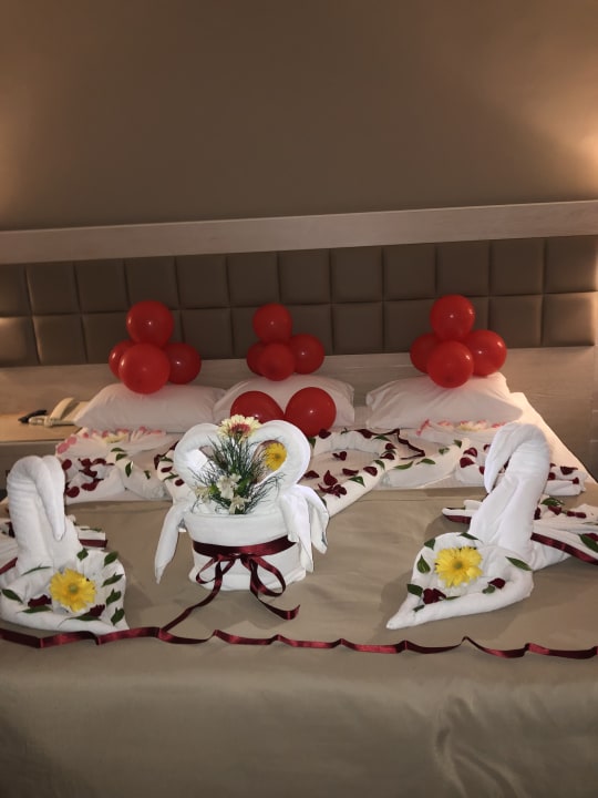 Zimmer Hotel Miracle Resort