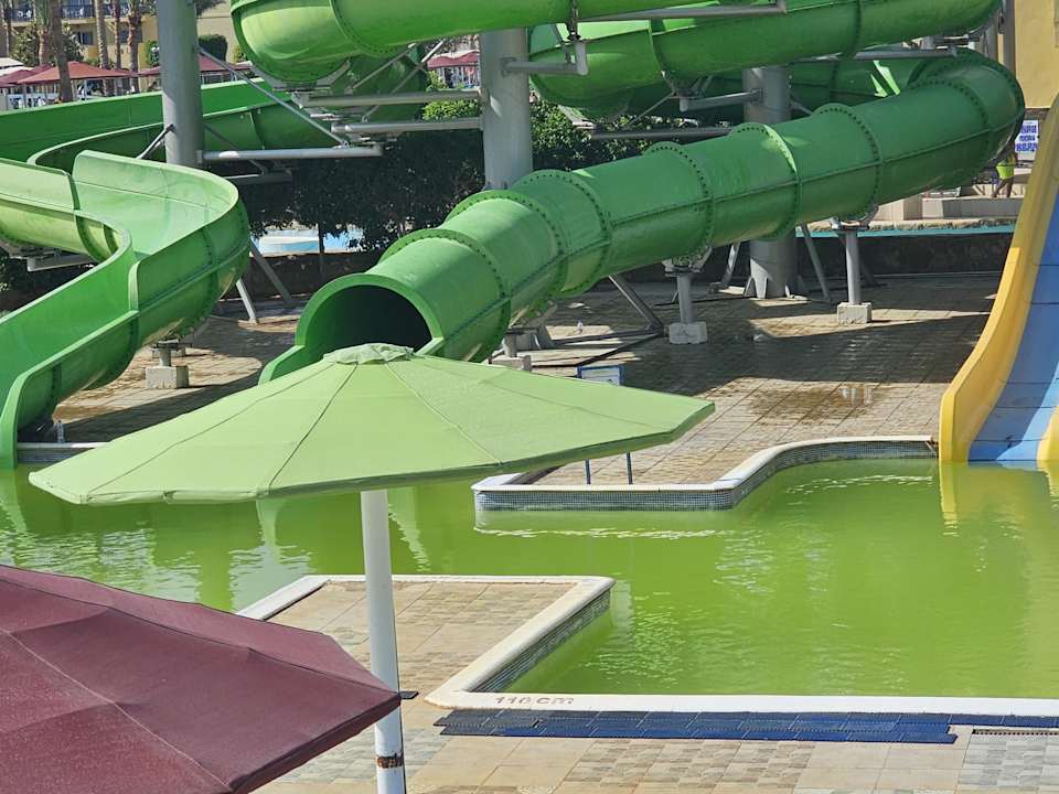 Pool Titanic Beach Spa & Aqua Park