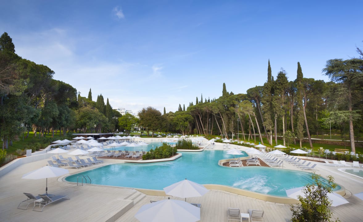 Outdoor pool Lone Hotel by Maistra Collection
