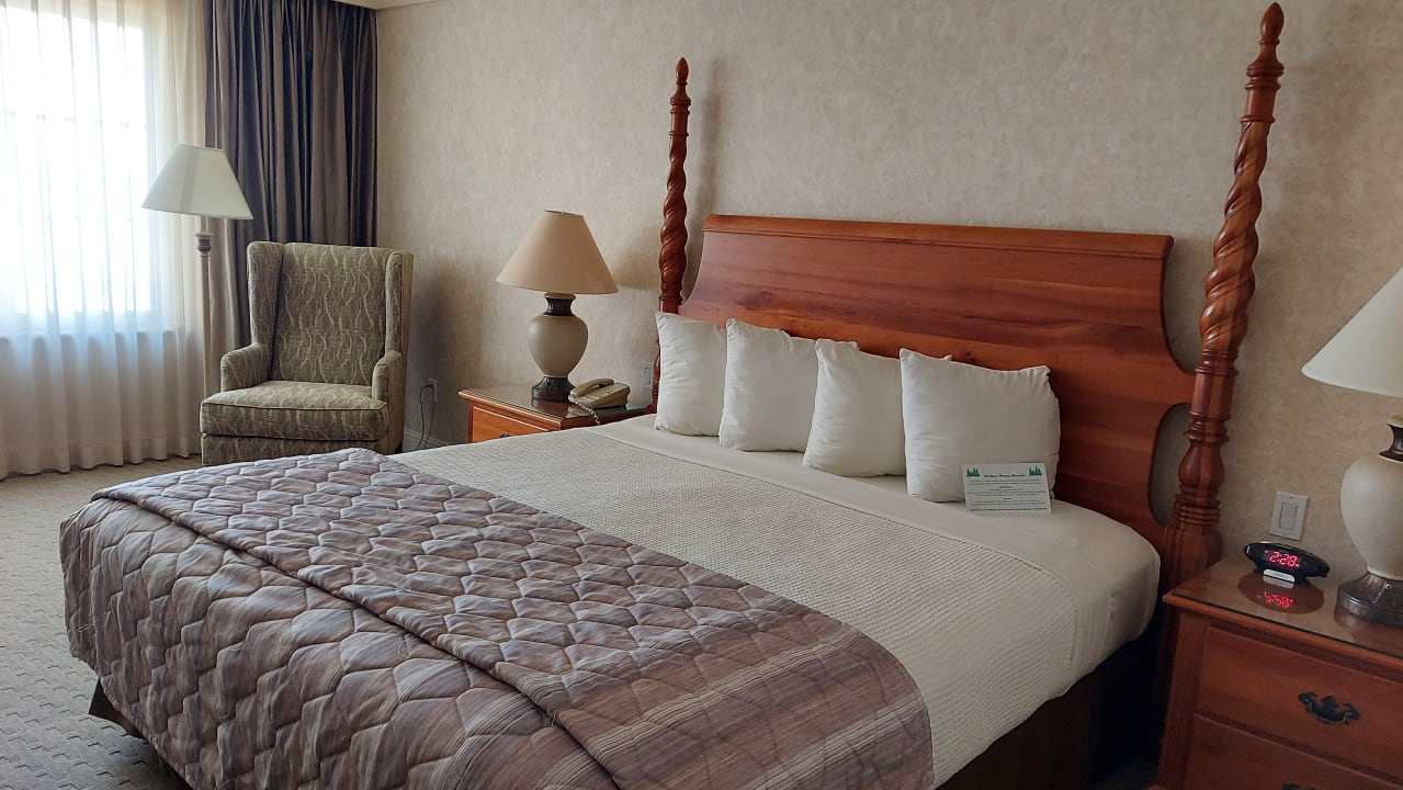 Zimmer Bay Landing Airport Hotel