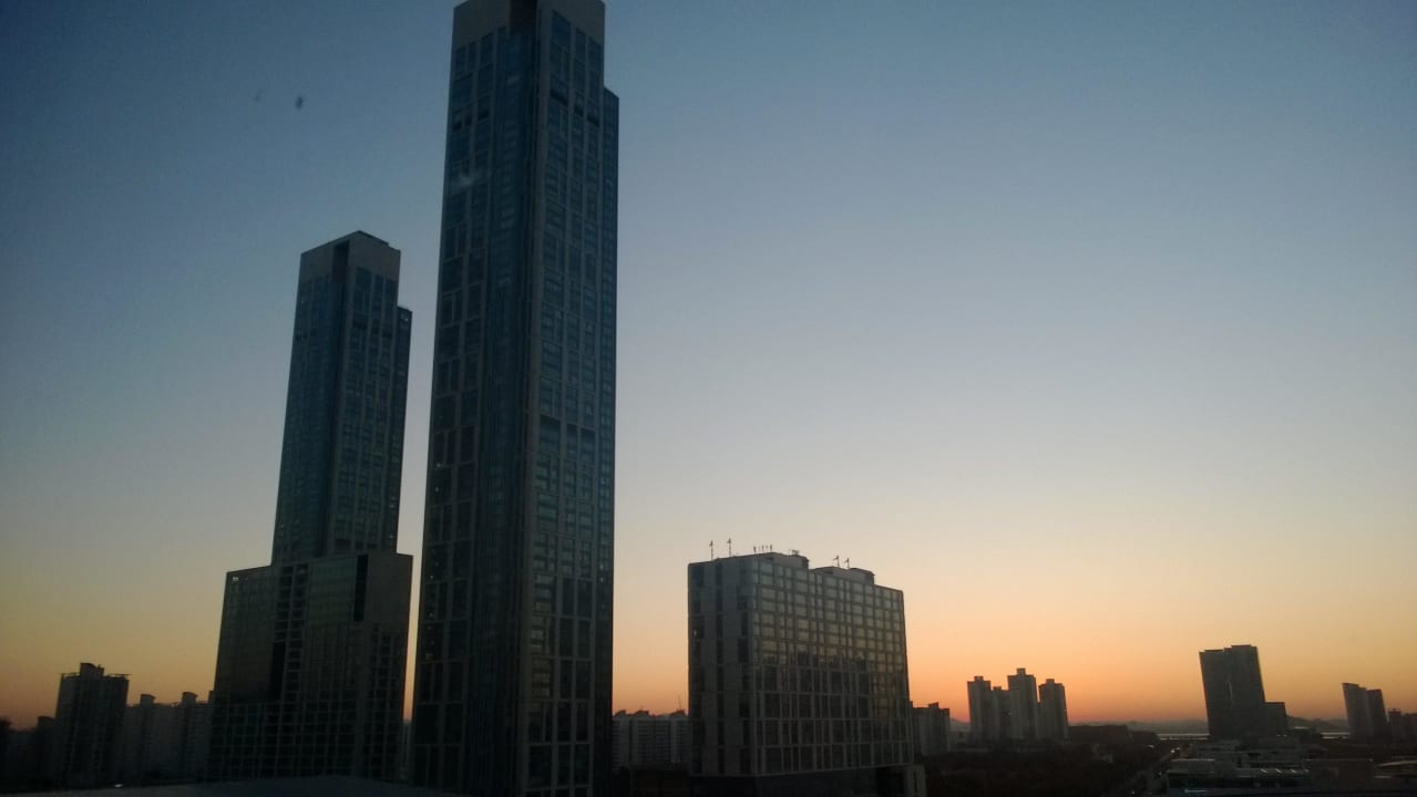 Blick auf die Stadt aus dem Fenster Sheraton Incheon Hotel