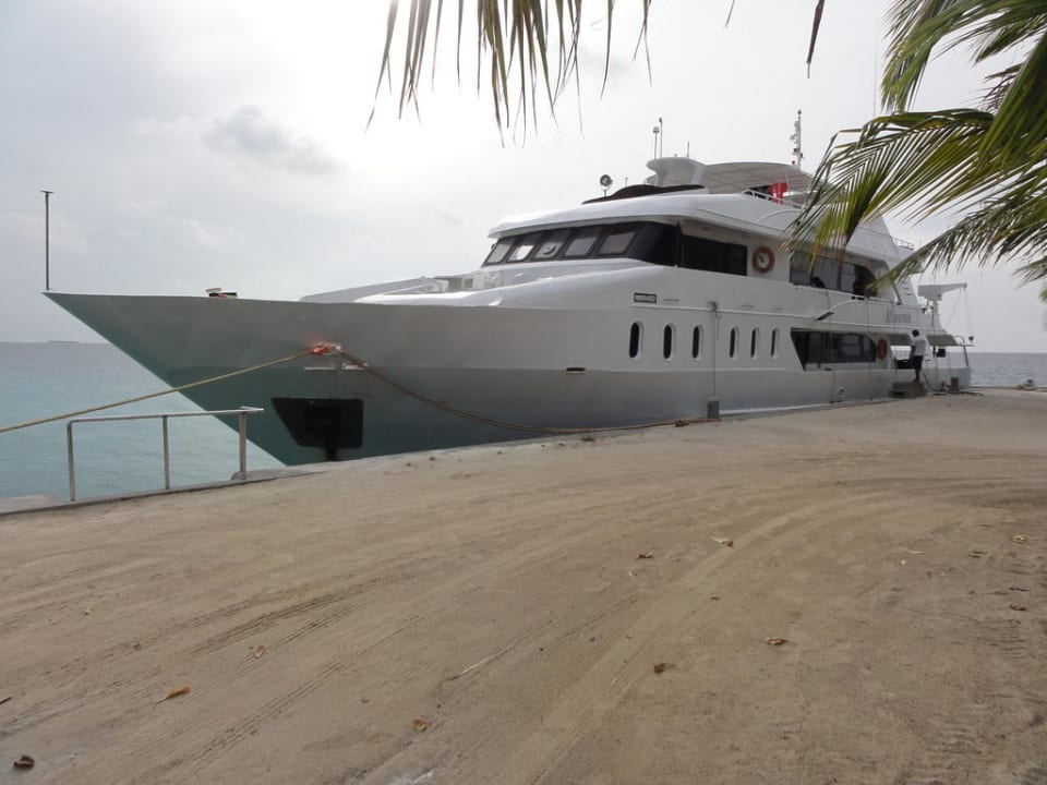 Monsoon Boot Kuredu Kuredu Island Resort & Spa