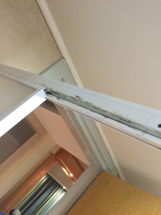 Verdreckte Dusche Hotel Calypso Beach