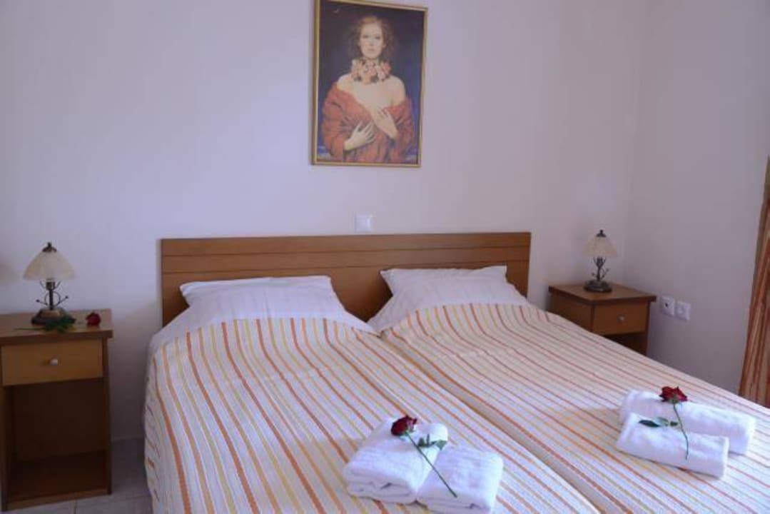 One Bedroom Apartment in a level for 4 people Hotel Maria's Filoxenia Suites