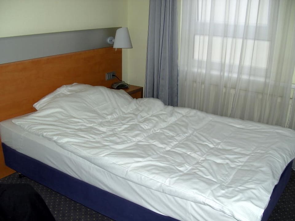 Einzelzimmer Senator Hotel Frankfurt