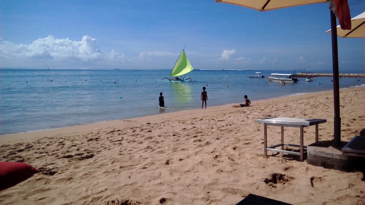 Strand Segara Village Hotel