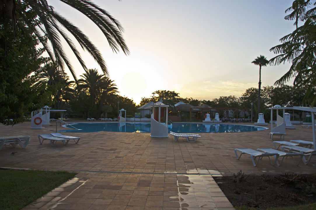 Blick auf den Pool Bungalows Cordial Sandy Golf