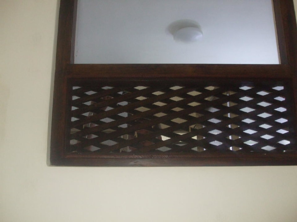 Vom Gang, Blick in die Dusche Hotel Lanka Supercorals